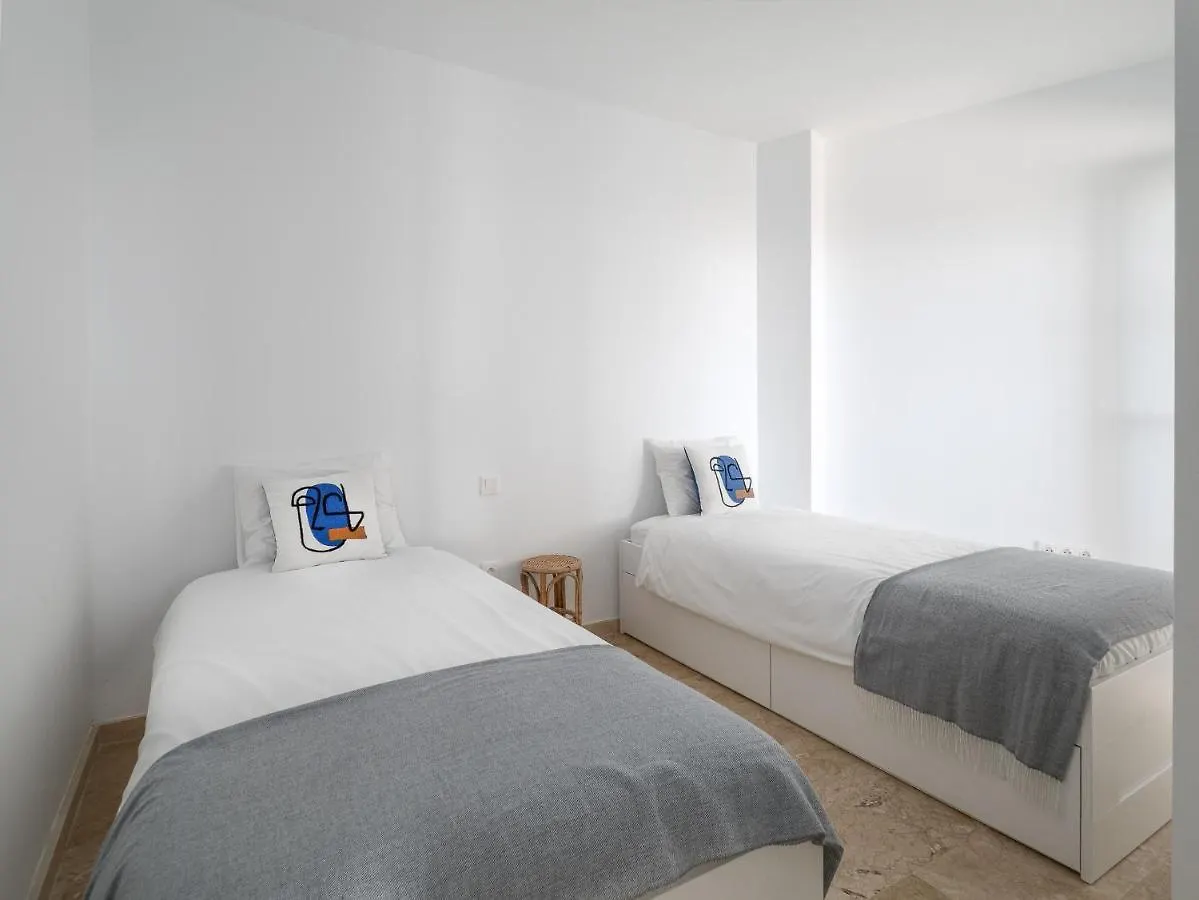 Small Oasis 2387 Manilva