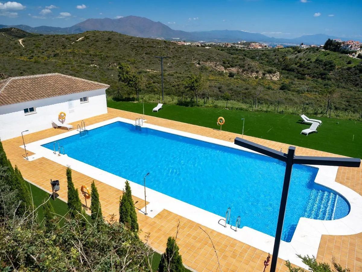 Small Oasis 2387 Manilva